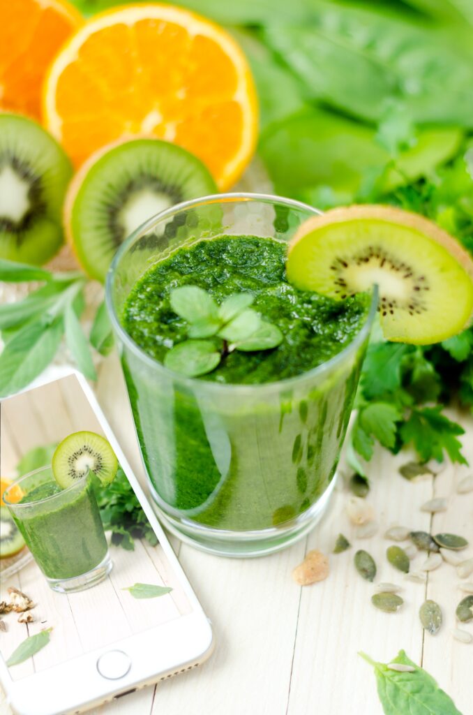 Green Pineapple Power Detox Smoothie for your Spring Detox to renew your body. 